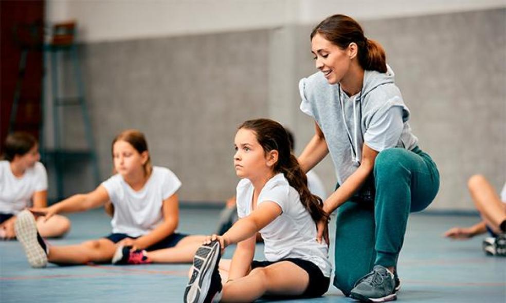 Tras el incremento de la práctica de actividad física general de la población, el sector requiere cada vez más de profesionales titulados en este ámbito de la salud y el deporte.