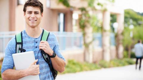 Estudiante que trabaja
