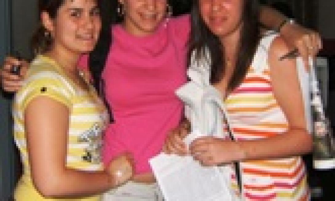 Chicas_ Selectividad_2007.JPG
