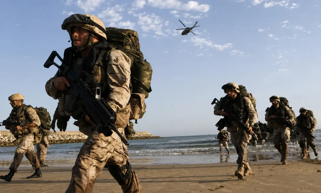 Estudiar una carrera militar ofrece muchas oportunidades profesionales