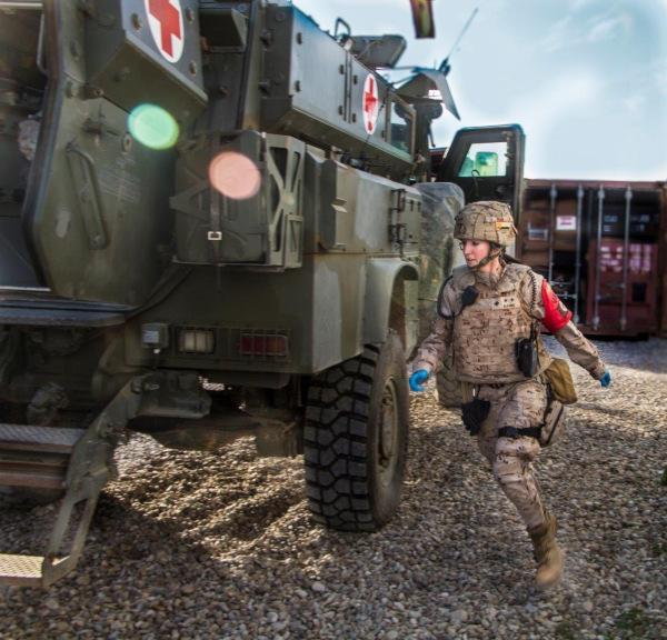 ffaa-Irak-sanitaria-militar-vehiculo-600x576.jpg