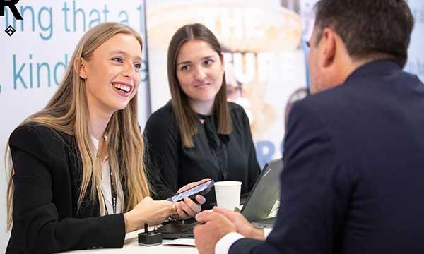Salidas profesionales Les Roches Marbella